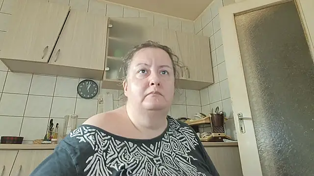 Snapshot of melissaBlessing chatting on 02-17-25, 09:03 melissaBlessing online show from 02-17-25, 09:03