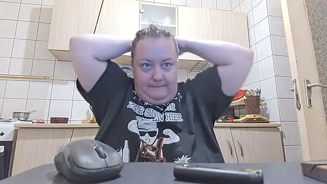 Snapshot of melissaBlessing chatting on 03-18-25, 05:09 melissaBlessing online show from 03-18-25, 05:09