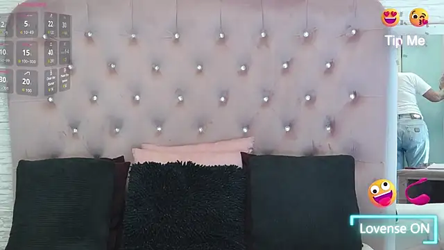 KikiSweet08 online show from 09-26-25, 04:16