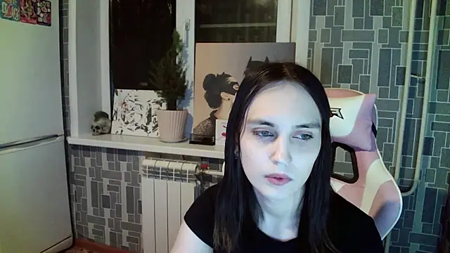 Snapshot of BlackHe4rts_ chatting on 03-11-25, 09:59 BlackHe4rts  online show from 03-11-25, 09:59