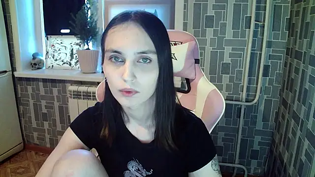 Snapshot of BlackHe4rts_ chatting on 03-12-25, 01:03 BlackHe4rts  online show from 03-12-25, 01:03