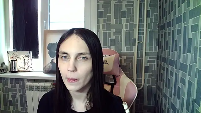 Snapshot of BlackHe4rts_ chatting on 09-29-25, 09:47 BlackHe4rts  online show from 09-29-25, 09:47