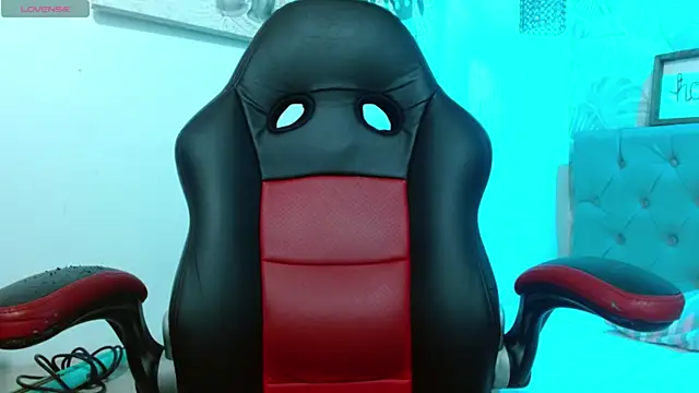 Snapshot of violletha chatting on 11-26-25, 12:39 violletha online show from 11-26-25, 12:39