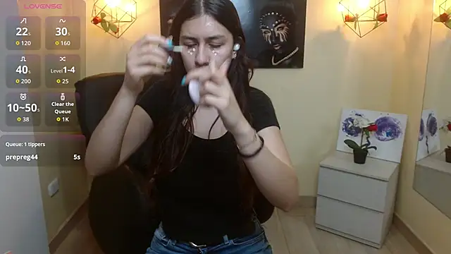 Lita Rogers online show from 11-13-25, 01:21