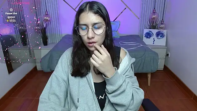 Lita Rogers online show from 04-09-26, 02:22