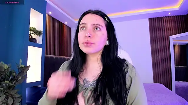 Lucy Smith2 online show from 02-14-25, 04:04