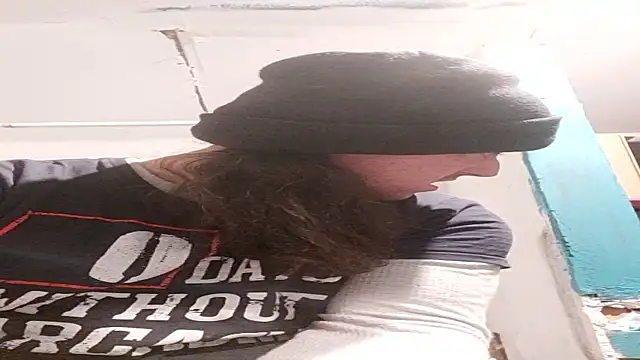 Boo-boo kittyfux online show from 11-29-25, 09:45