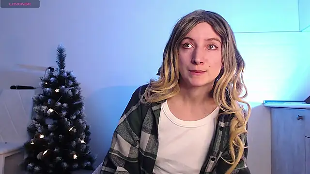 Eva Hailey  online show from 12-17-24, 04:34