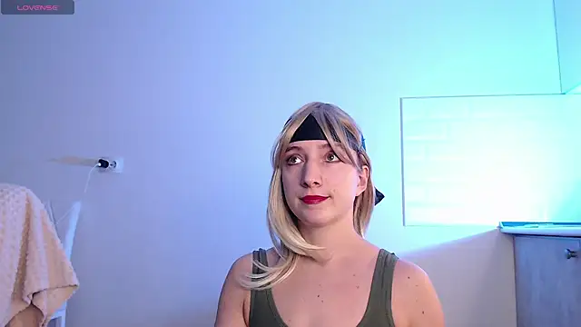 Eva Hailey  online show from 01-28-25, 05:00