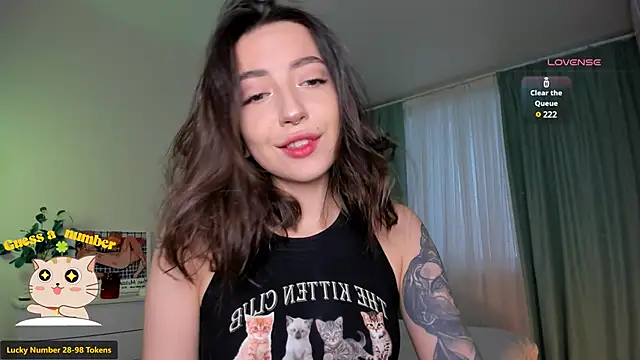 Oh My Dianee online show from 01-29-25, 07:25