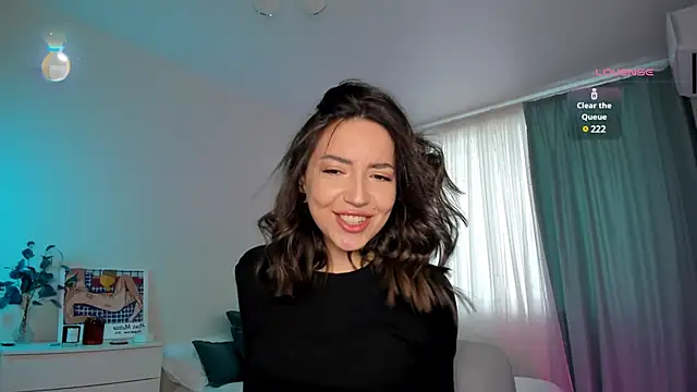 Oh My Dianee online show from 02-10-25, 07:36