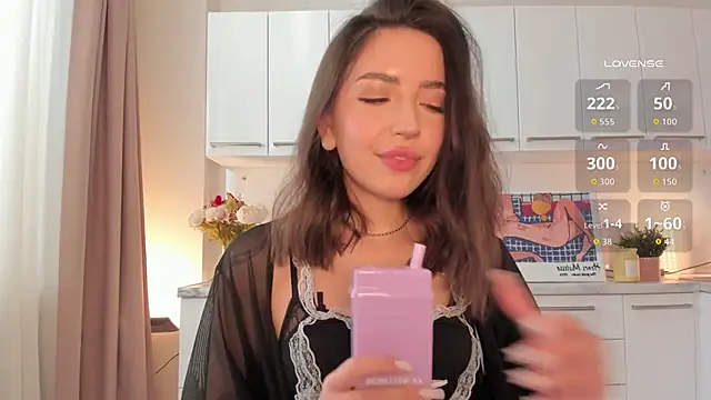 Oh My Dianee online show from 09-10-25, 07:19