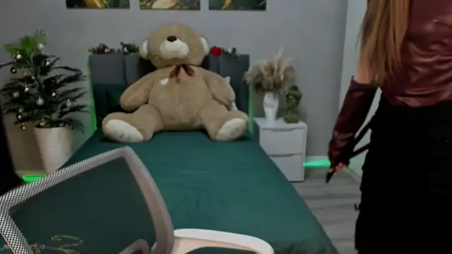 AlexaHarmon online show from 01-30-25, 04:45