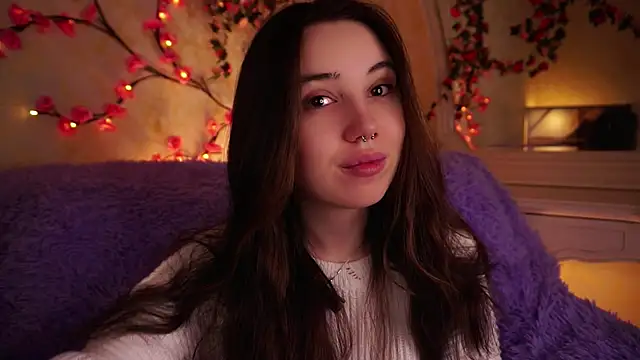 GillianDowdey online show from 12-05-25, 03:04