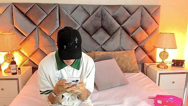 Snapshot of Buda_and_Cataleya_ chatting on 02-26-26, 02:27 Buda and Cataleya online show from 02-26-26, 02:27