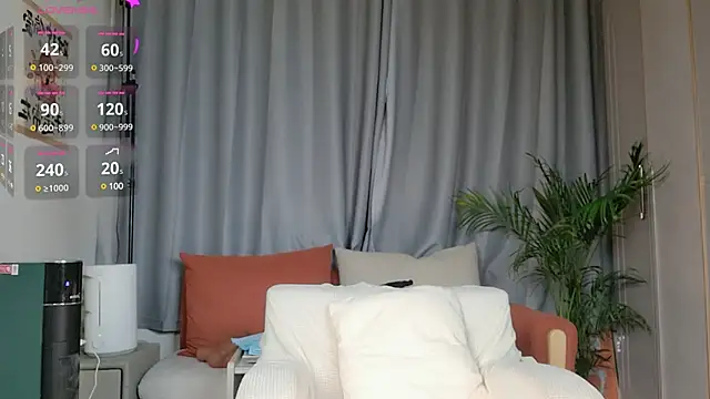 Snapshot of Youth3_ chatting on 01-08-25, 09:53 Youth3  online show from 01-08-25, 09:53