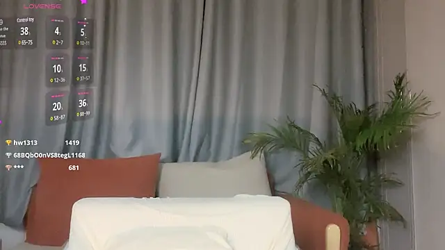 Snapshot of Youth3_ chatting on 01-10-25, 06:06 Youth3  online show from 01-10-25, 06:06