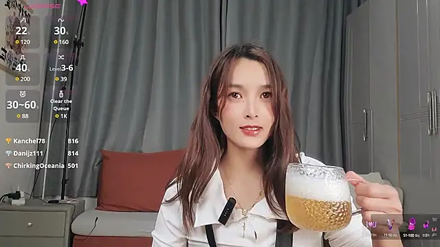 Snapshot of Youth3_ chatting on 02-08-25, 03:42 Youth3  online show from 02-08-25, 03:42