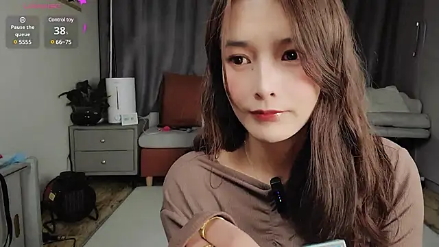 Snapshot of Youth3_ chatting on 02-17-25, 04:37 Youth3  online show from 02-17-25, 04:37