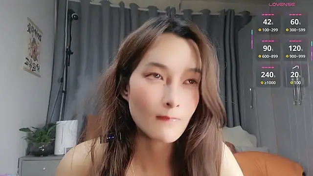 Snapshot of Youth3_ chatting on 03-08-25, 09:40 Youth3  online show from 03-08-25, 09:40