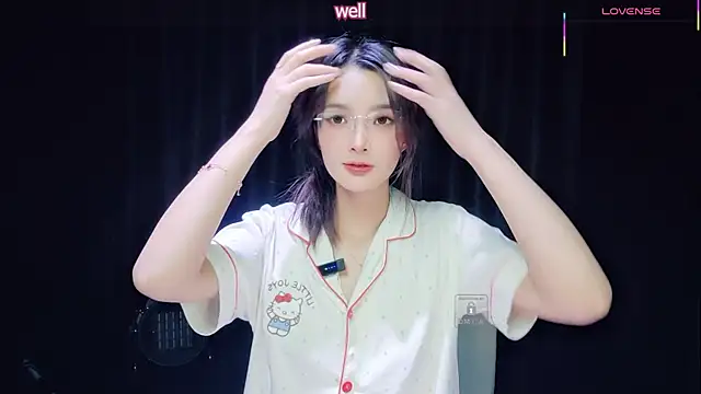 Snapshot of Youth3_ chatting on 10-26-25, 05:08 Youth3  online show from 10-26-25, 05:08