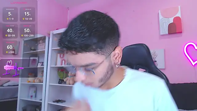 Ian Castillo  online show from 02-04-25, 11:16