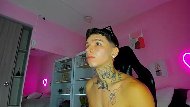 Ian Castillo  online show from 09-23-25, 11:13