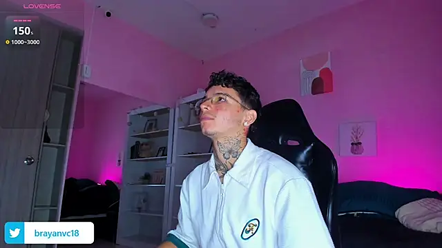 Ian Castillo  online show from 10-08-25, 11:08