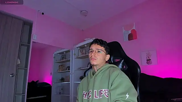 Ian Castillo  online show from 10-09-25, 11:08