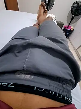 ultilizadormor online show from 03-01-25, 01:00