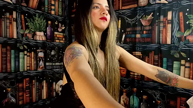 julietta   jackson online show from 11-21-25, 09:24