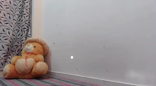 Snapshot of ANANYA-TIWARI chatting on 02-23-25, 03:56 ANANYA-TIWARI online show from 02-23-25, 03:56