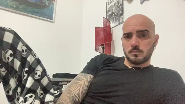 Snapshot of alessandromori91 chatting on 12-15-25, 10:03 alessandromori91 online show from 12-15-25, 10:03