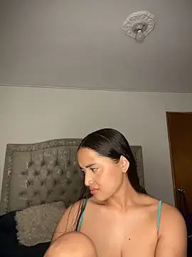 MollySanders    online show from 02-08-25, 10:51