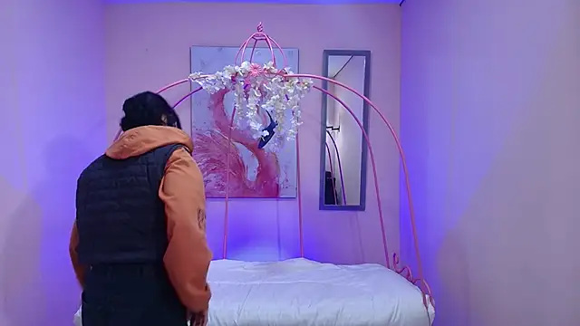 Violetta Suky online show from 02-25-25, 01:39