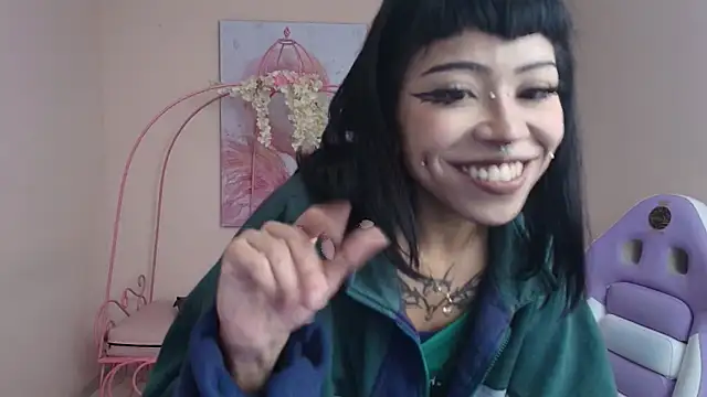 Violetta Suky online show from 03-06-25, 01:03