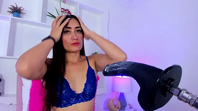 Snapshot of Jenifer_Diaz chatting on 02-19-25, 04:00 Jenifer Diaz online show from 02-19-25, 04:00