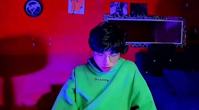 AnggelONfiree online show from 02-14-25, 05:30