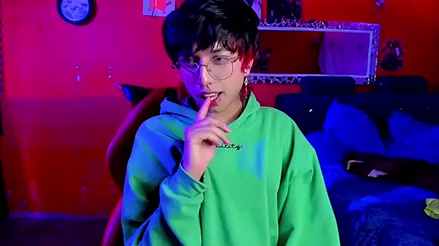 AnggelONfiree online show from 03-10-25, 08:48