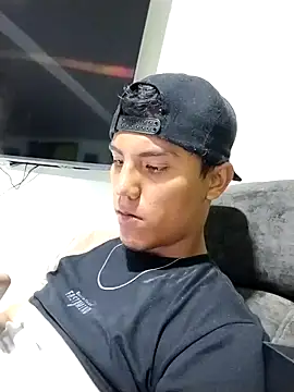 Snapshot of MagicMike009 chatting on 01-23-25, 11:36 MagicMike009 online show from 01-23-25, 11:36