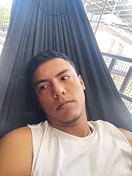 Snapshot of MagicMike009 chatting on 09-21-25, 05:36 MagicMike009 online show from 09-21-25, 05:36