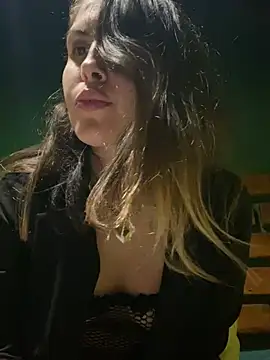 isadelasestrellas online show from 03-15-25, 03:40