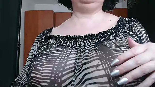 Snapshot of _MissJ_ chatting on 01-09-25, 11:47  MissJ  online show from 01-09-25, 11:47