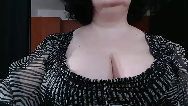 Snapshot of _MissJ_ chatting on 03-02-25, 01:27  MissJ  online show from 03-02-25, 01:27