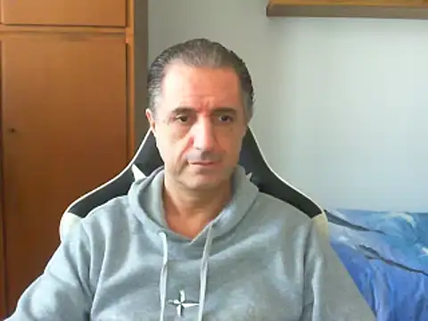 lliuk70mi online show from 02-15-25, 12:11