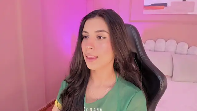 zia cooper online show from 11-19-25, 06:52