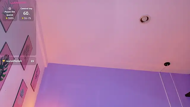 Snapshot of littleebonymommy chatting on 11-24-25, 07:57 littleebonymommy online show from 11-24-25, 07:57