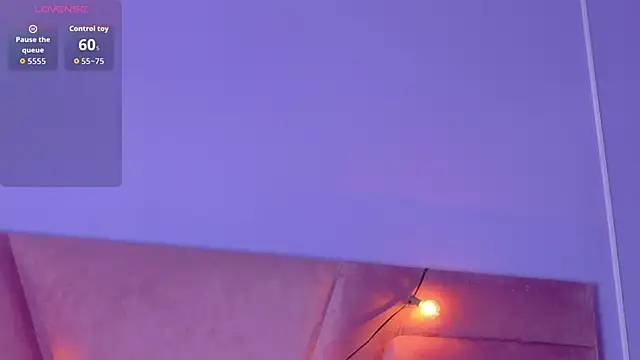 Snapshot of littleebonymommy chatting on 12-13-25, 08:04 littleebonymommy online show from 12-13-25, 08:04