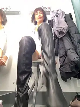 bigbabykiki online show from 12-16-24, 09:14