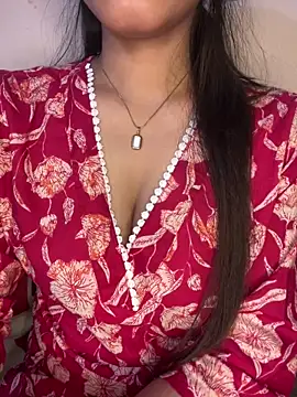 Snapshot of _riyaahahaha_ chatting on 10-07-25, 11:29  riyaahahaha  online show from 10-07-25, 11:29